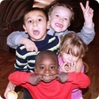 Помогите приюту для бездомных семей!