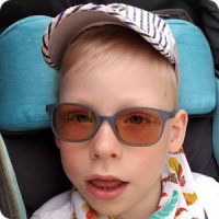 Первые шаги Глеба после операции